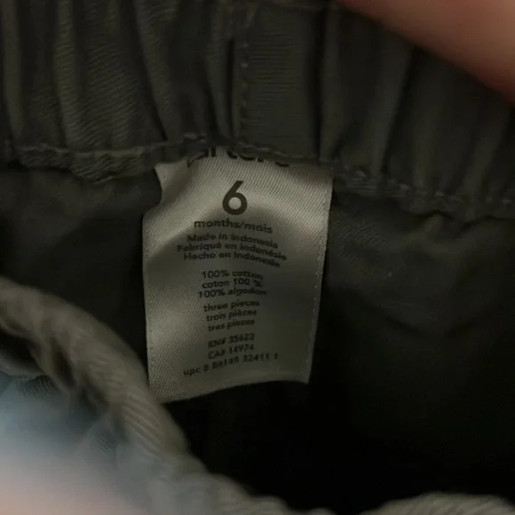 Carter’s boys outfit size 6 months - Picture 7 of 7